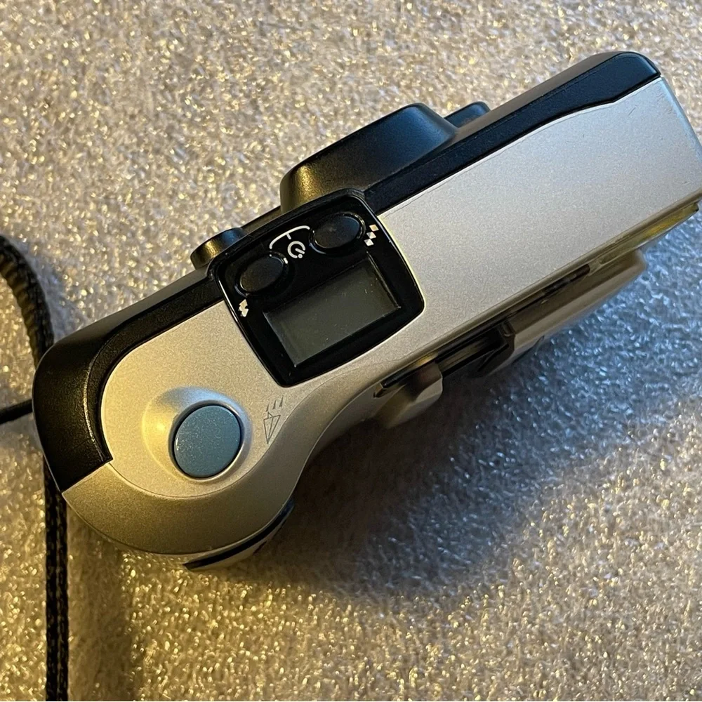 HP PhotoSmart 315 Digital Camera Vintage Y2K 2.1MP Silver Point & Shoot working